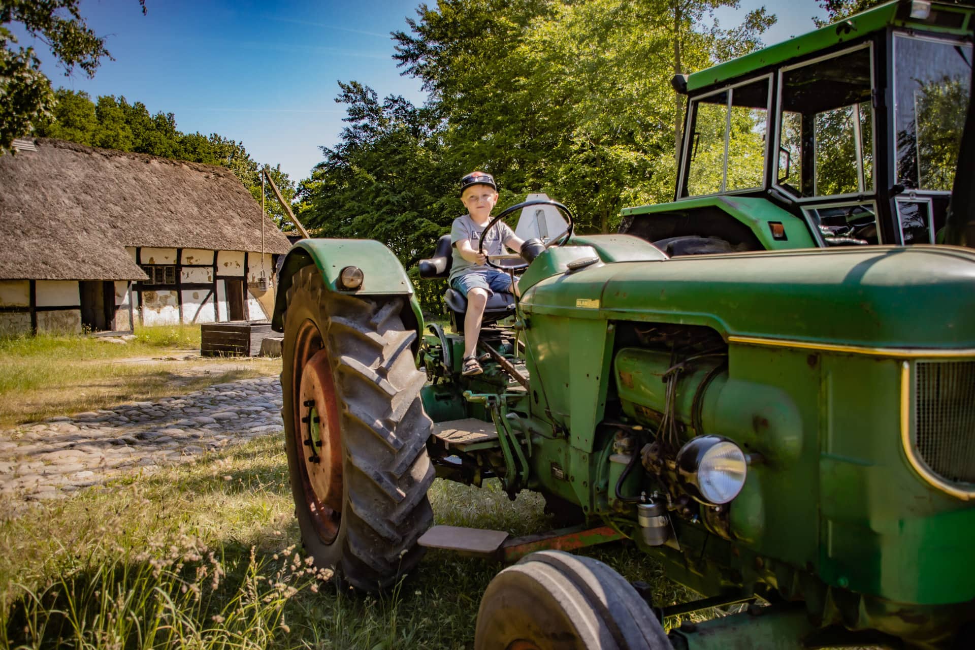 Oplev en dag med veteran-traktorer og hestekræfter: Masser af nostalgi og familieaktiviteter,